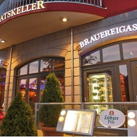 Hotel Ratskeller Waren à Waren  Extérieur photo