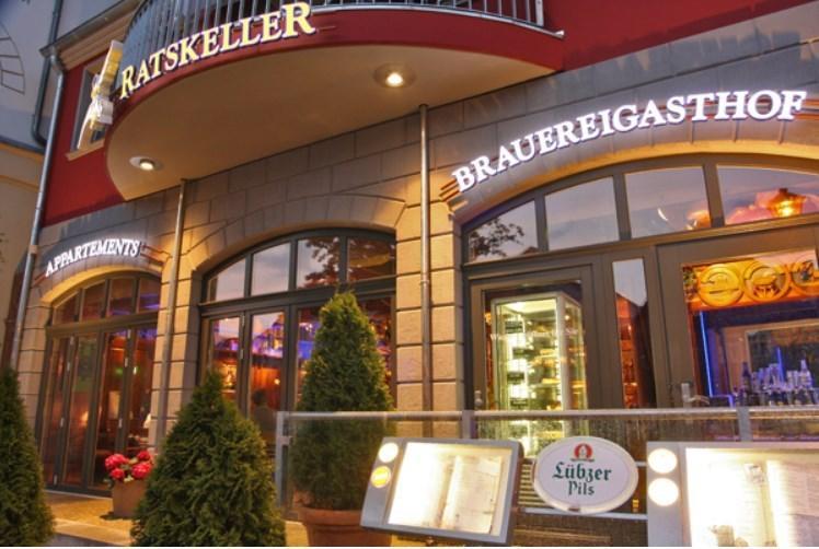 Hotel Ratskeller Waren à Waren  Extérieur photo