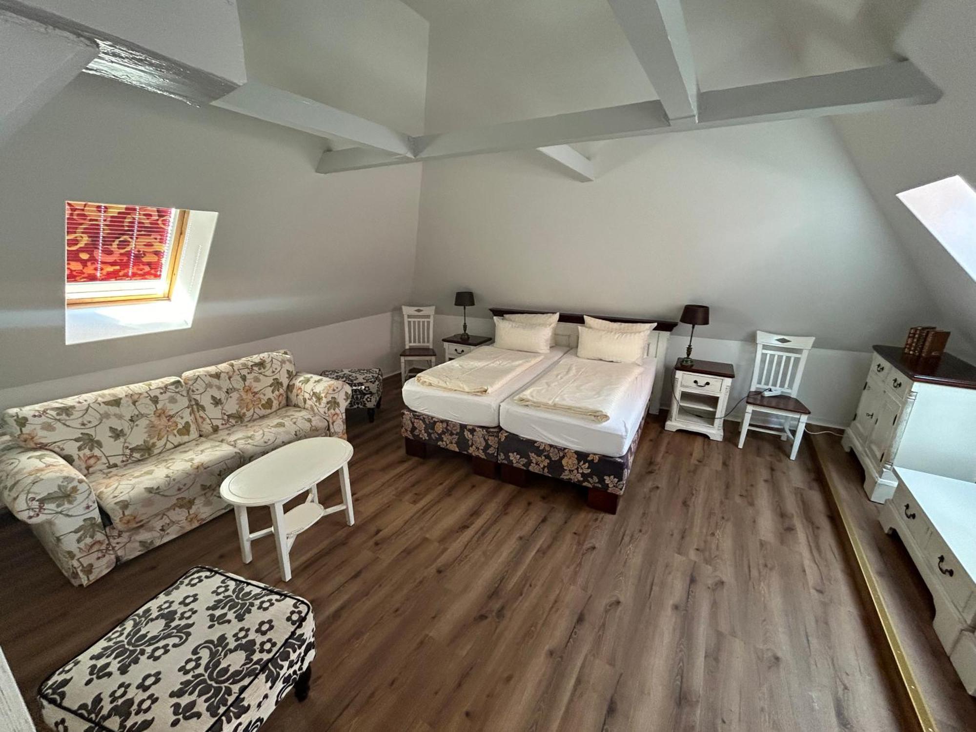 Hotel Ratskeller Waren à Waren  Extérieur photo