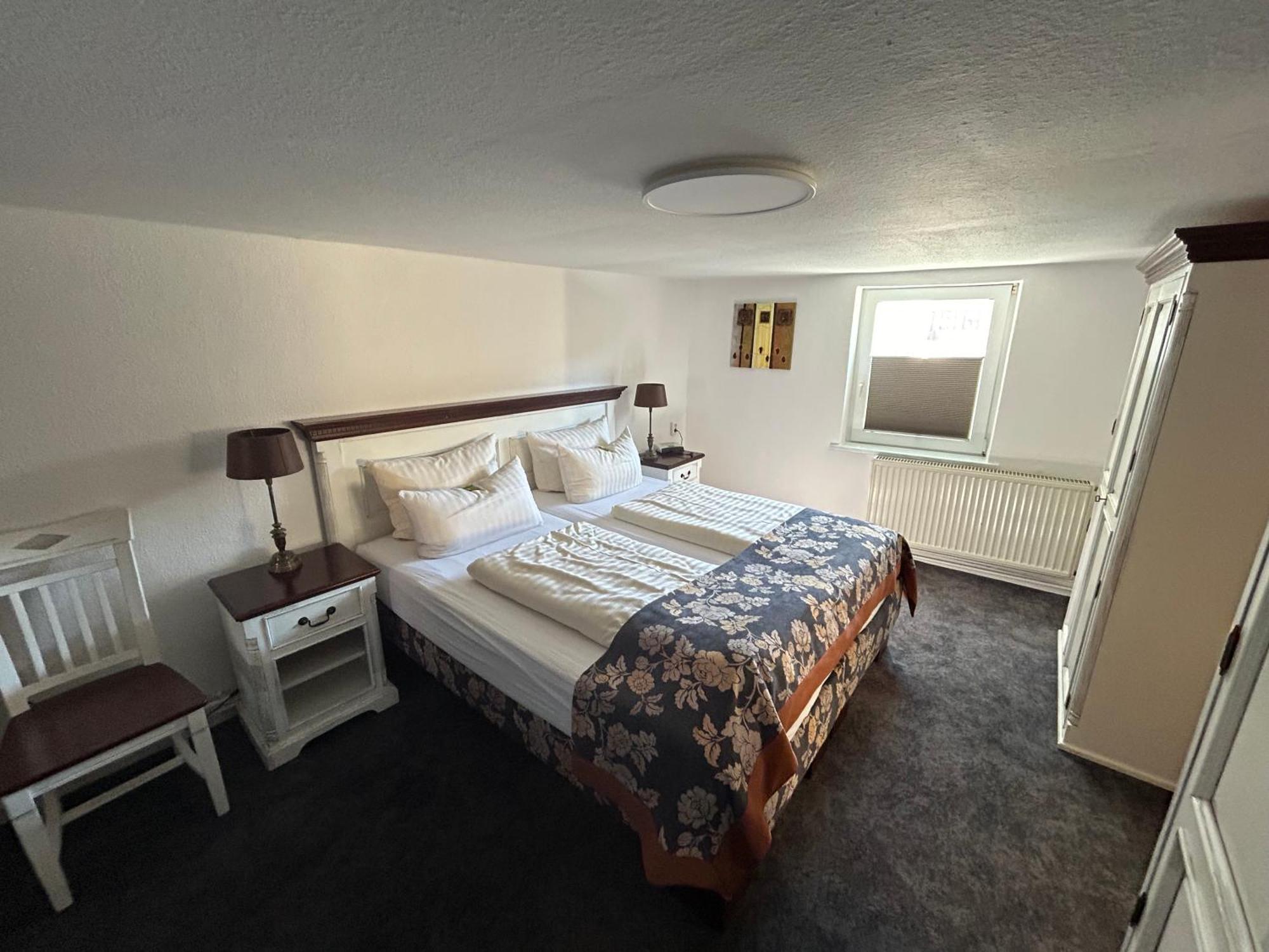 Hotel Ratskeller Waren à Waren  Extérieur photo
